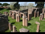 04088 ostia - regio i - insula viii - piccolo mercato (i,viii,1) - blick ri nordwesten - via dei misuratori del grano (von der terasse).jpg